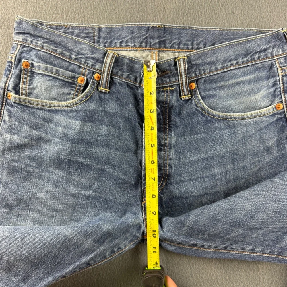 Levis 501 Jeans Men's 32x34 Blue Straight Leg Regular Fit Button Fly Medium Wash